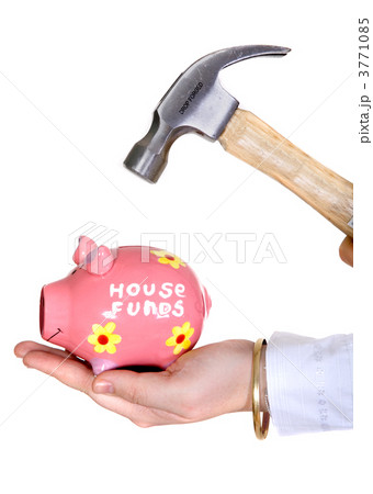 break the piggy bank 3771085