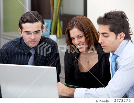 Business group with computer Business group with computer 3772279