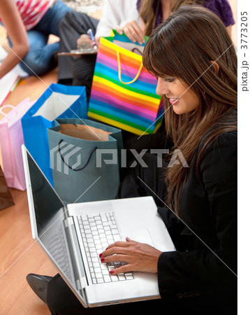 Online shopping 3773205