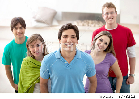 Casual group of friends 3773212