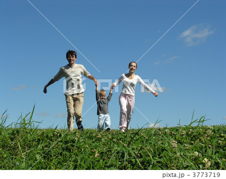 running family sunny day 2 running family sunny day 2 3773719