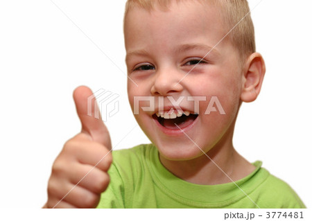 smile boy with finger up 3774481