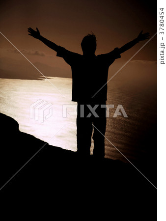 silhouette of a man - freedom 3780454