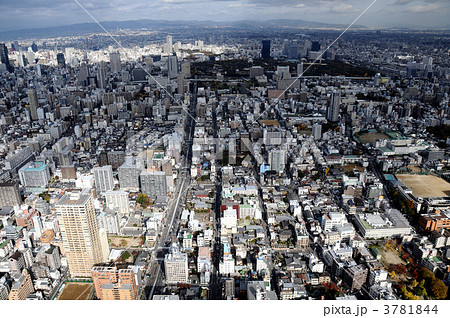大阪の上町筋を空撮 大阪の上町筋を空撮 3781844