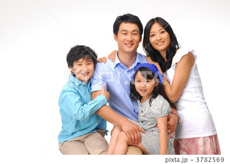 4人家族561536_kiy 3782569