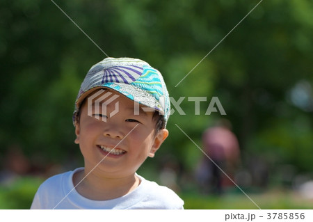 子供の笑顔 3785856