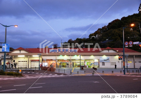尾道駅・夜明け 尾道駅・夜明け 3789084