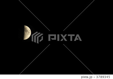上弦の月 3789345