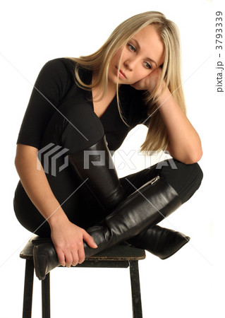 The thoughtful girl 3793339