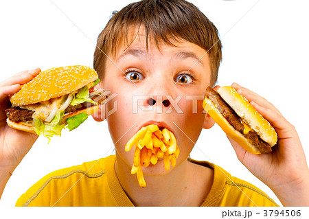 child and fast food 3794506