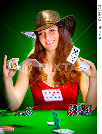 girl and playing cards 3794712