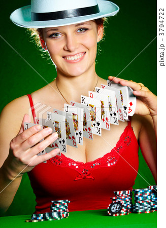 girl and playing cards 3794722