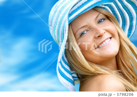 Beautiful summer woman 3798206