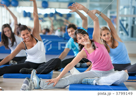 People in stretching class 3799149