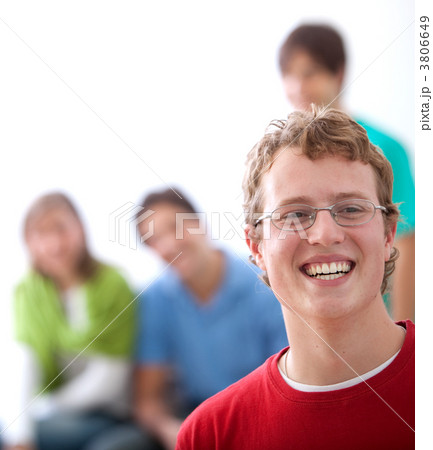 Young man smiling 3806649