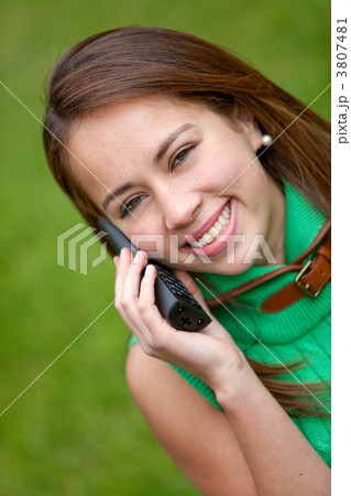 Woman on the phone 3807481