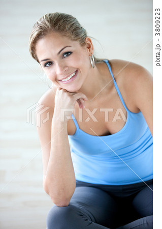 gym woman - portrait 3809223