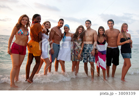 friends at the beach friends at the beach 3809339