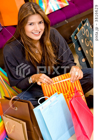 Casual woman with shopping bags 3816629