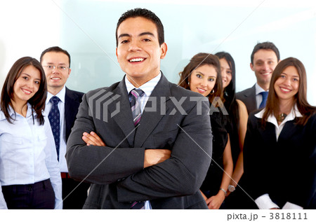 business man leading a team 3818111