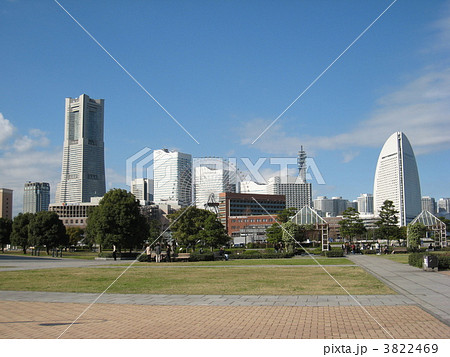 青空にそびえるタワー 3822469