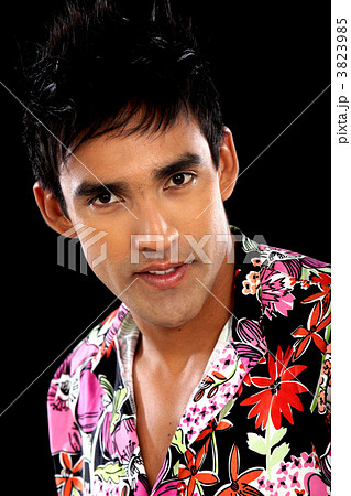 casual man portrait 3823985