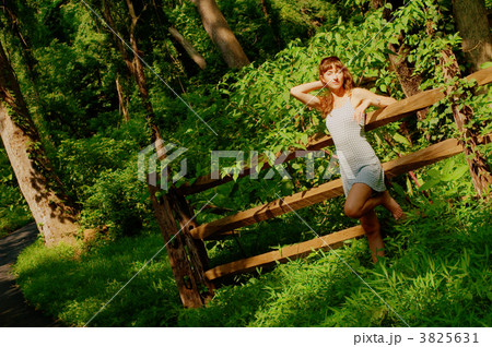 Pretty Girl in Woods Pretty Girl in Woods 3825631