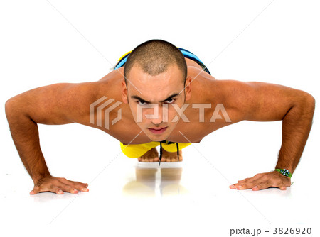 man doing pushups 3826920