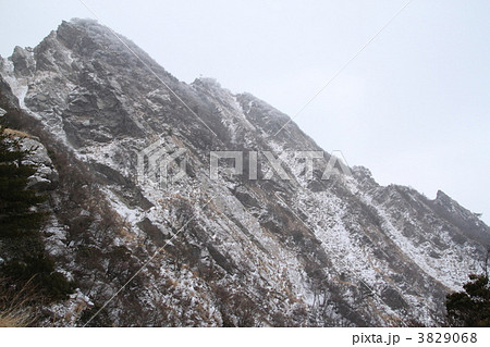 冬の釈迦ヶ岳 3829068