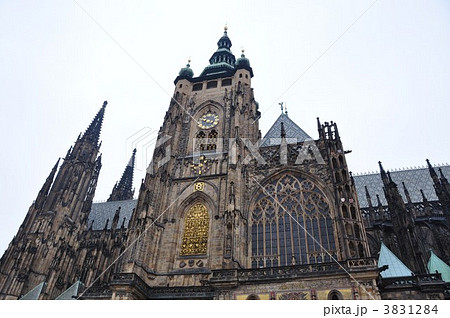 プラハ　プラハ城・聖ヴィート大聖堂 3831284