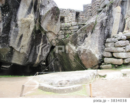 世界遺産「マチュピチュ」のコンドルの神殿(ペルー) 世界遺産「マチュピチュ」のコンドルの神殿(ペルー) 3834038