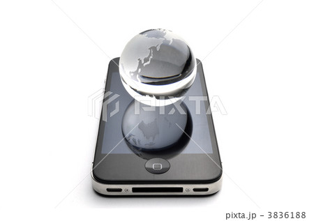 スマホ　黒　地球　日本 3836188