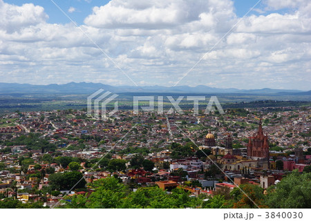 メキシコの中世都市サンミゲル・デ・アジェンデ メキシコの中世都市サンミゲル・デ・アジェンデ 3840030