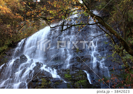 秋の龍双ヶ滝 3842023