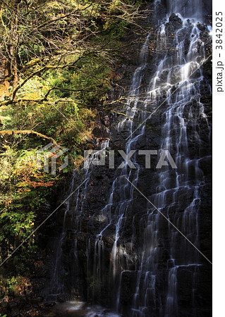 秋の龍双ヶ滝 3842025