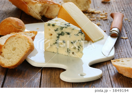 チーズとバゲット 3849194