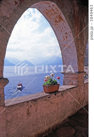 マジョーレ湖の修道院 3849463