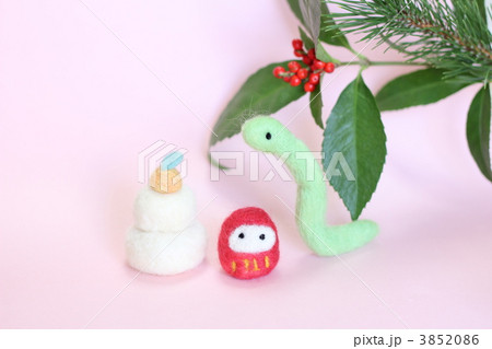 巳年のお正月飾り 3852086