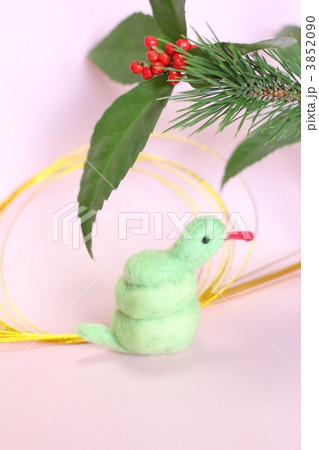 巳年のお正月飾り 3852090