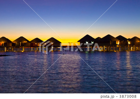 モルディブの水上水上ヴィラ 3873008