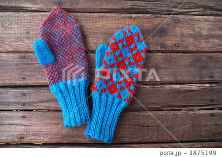 手編みのニット手袋　北欧風ミトン 3875199