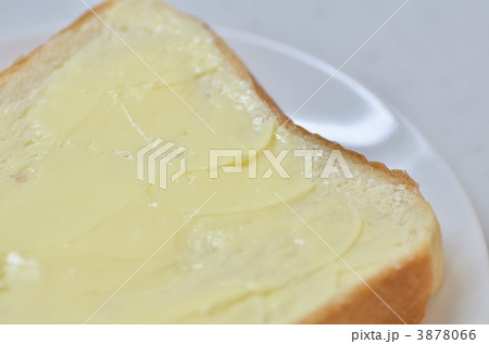 バターをたっぷりぬって 3878066