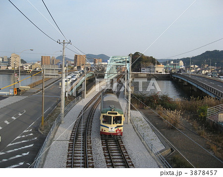 土佐電気鉄道 専用軌道を走る電車 土佐電気鉄道 専用軌道を走る電車 3878457