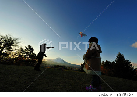 富士山＆凧上げ876 3879757