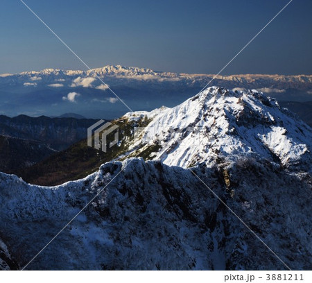 新雪の焼岳と白山 新雪の焼岳と白山 3881211