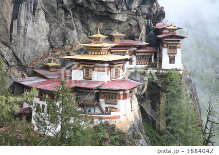 ブータン王国　 タクツァン寺院 3884042