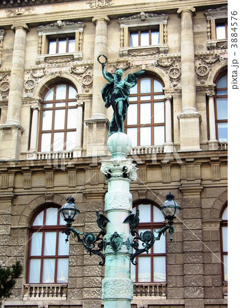 オーストリア　ウィーン　歴史地区 3884576