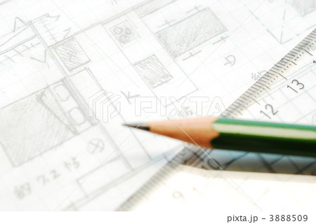 手書きの間取り図と鉛筆と定規 3888509