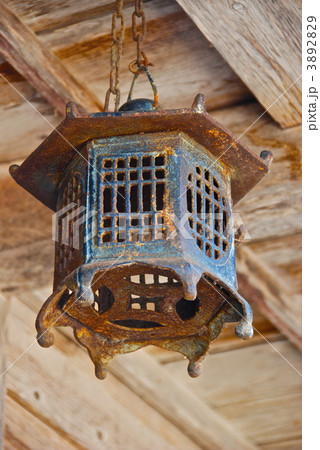 軒灯籠(白川郷/岐阜県大野郡白川村荻町) 軒灯籠(白川郷/岐阜県大野郡白川村荻町) 3892829