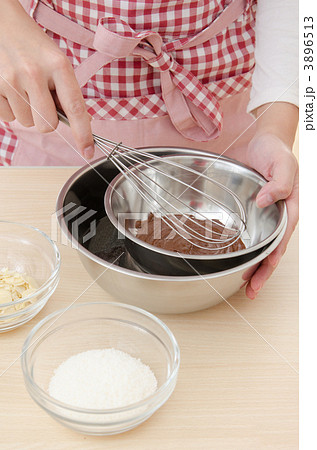バレンタインのお菓子作り 3896513